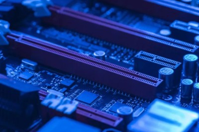 Intel'ın PCIe 6 ısı endişelerine cevabı, sürücüsü tarafından otobüs hızlarını kısma işlemine dayanıyor